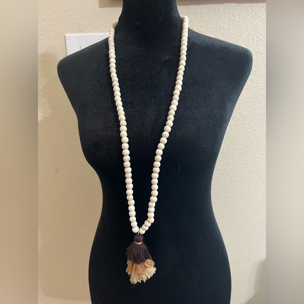 🔥wooden beaded tassel necklace 🔥